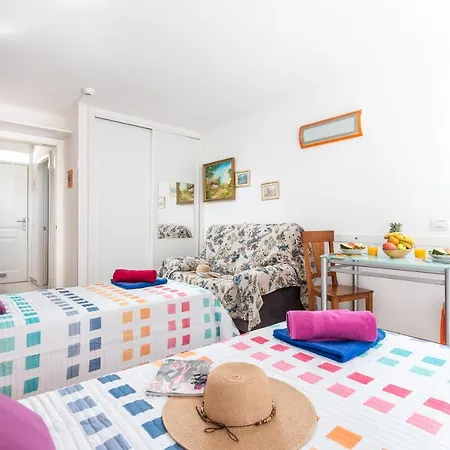 Apartament 421 Olympia Building Remodelling *